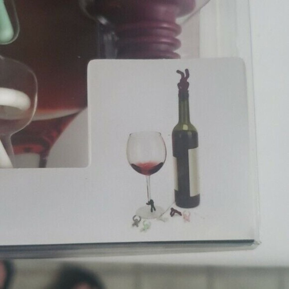 Umbra Wine Buddy Stopper & Charms, 7-Piece Set - Picture 2 of 3